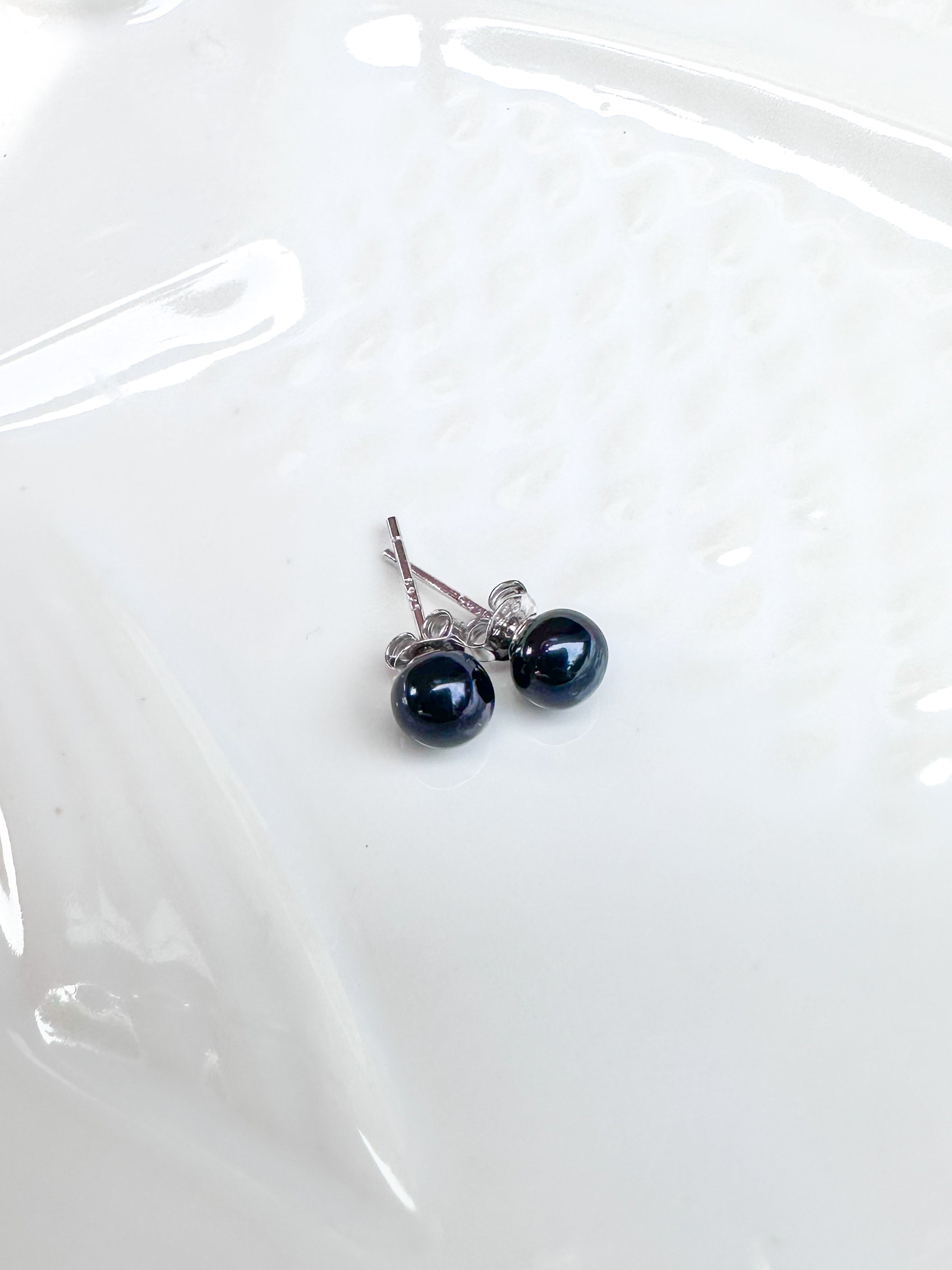 Forever Studs (5-5.5mm)