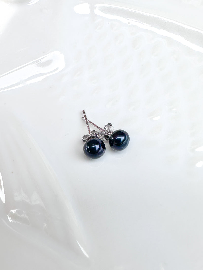 Forever Studs (5-5.5mm)