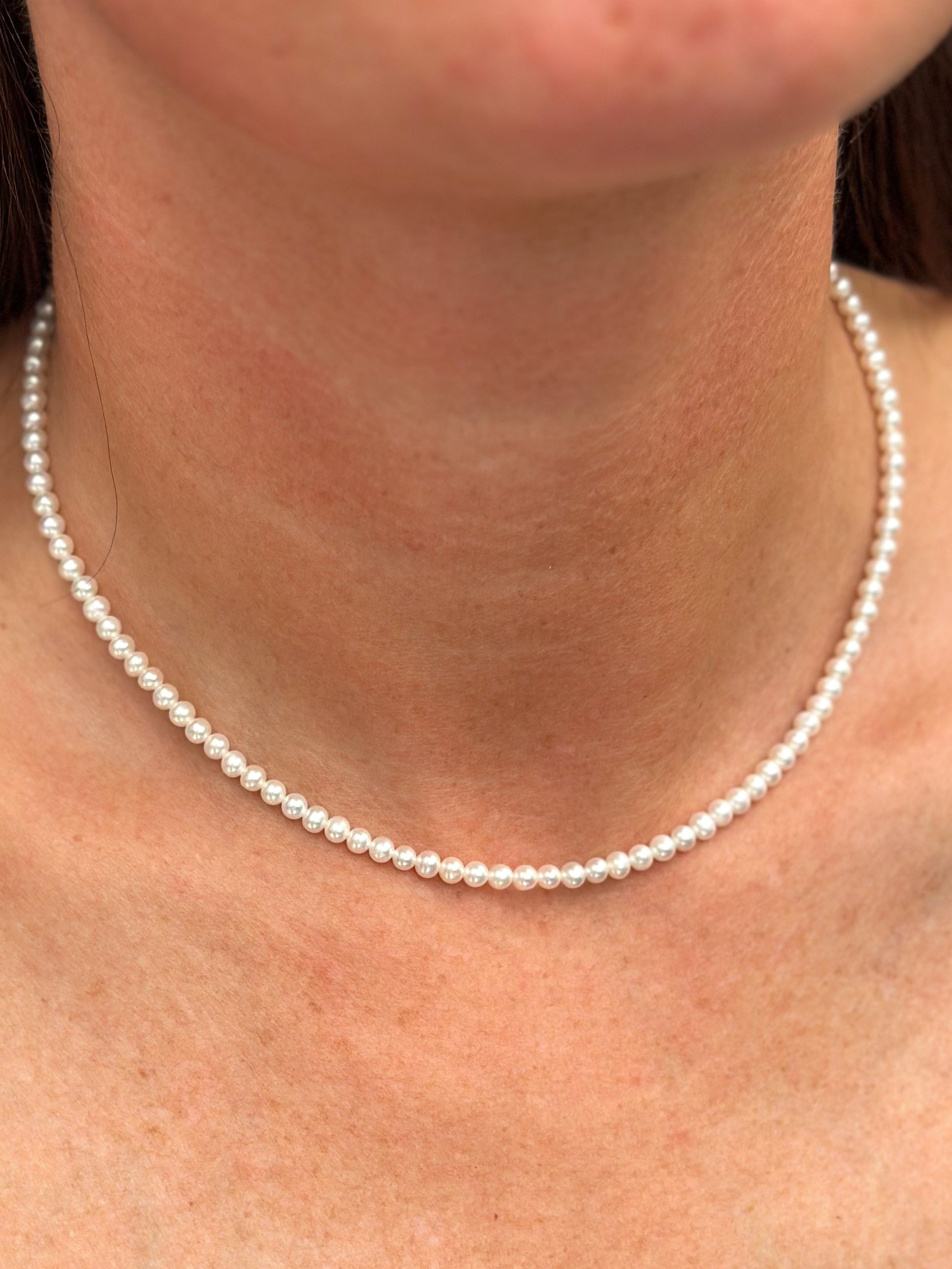 Mini Pearl Necklace