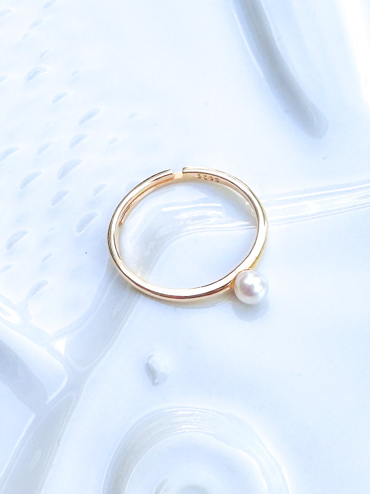 Mini Pearl Ring