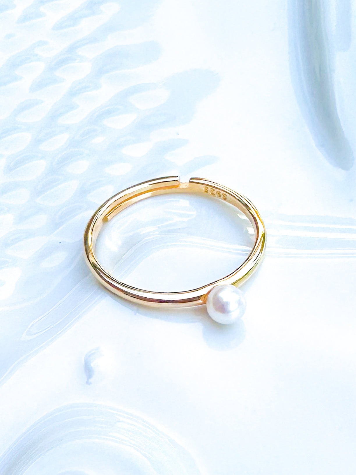 Mini Pearl Ring
